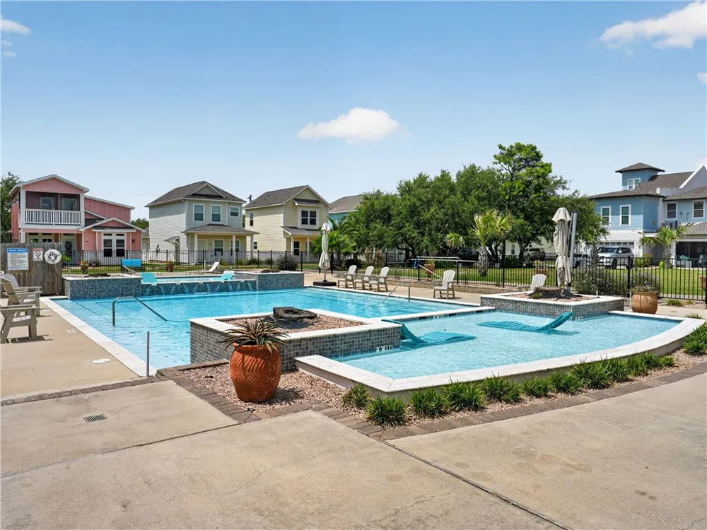 140 Lavaca Circle Rockport, TX 78382