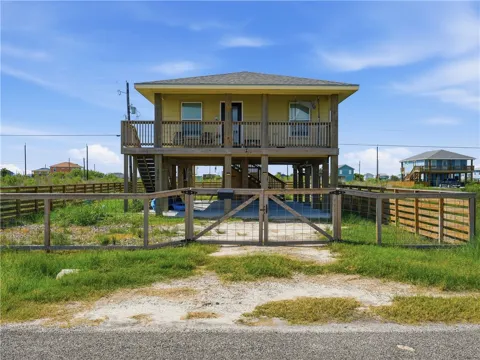 377 W Misty Oak