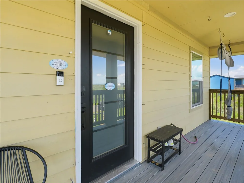 377 W Misty Oak Rockport, TX 78382