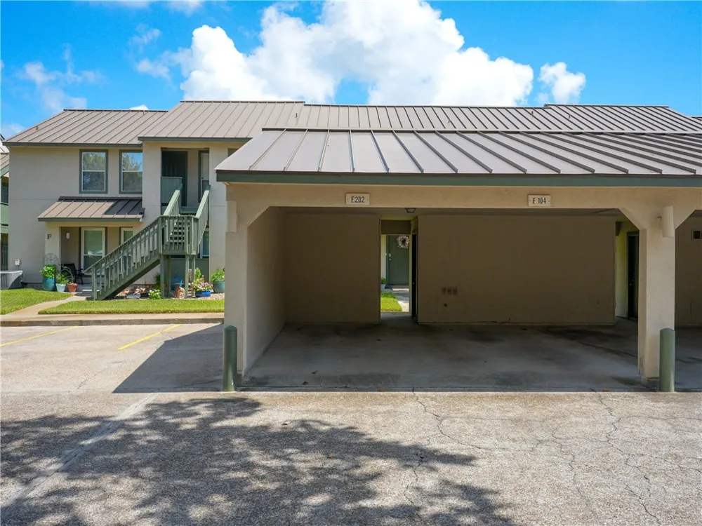 302 Saint Andrews Street #F202 Rockport, TX 78382