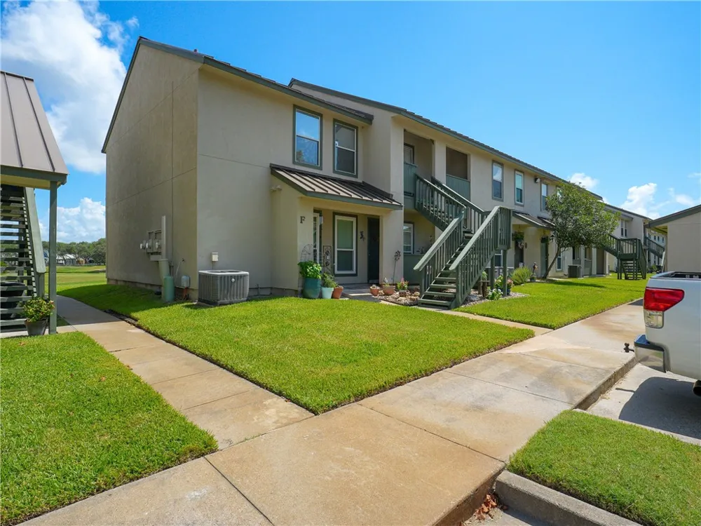 302 Saint Andrews Street #F202 Rockport, TX 78382