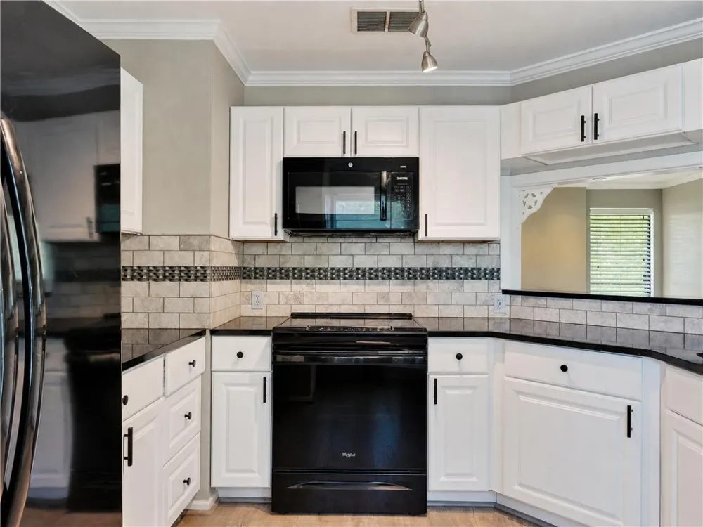 302 Saint Andrews Street #F202 Rockport, TX 78382
