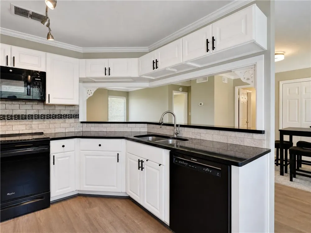 302 Saint Andrews Street #F202 Rockport, TX 78382