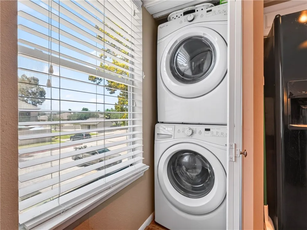 302 Saint Andrews Street #F202 Rockport, TX 78382