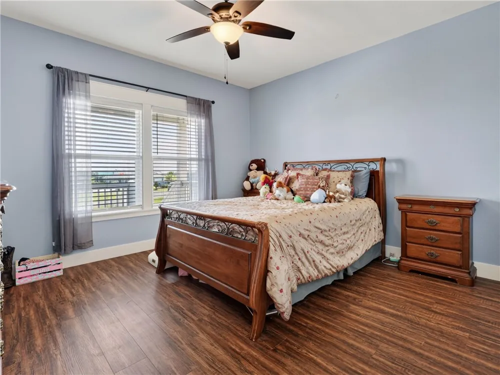 1504 Cape Velero Drive Rockport, TX 78382