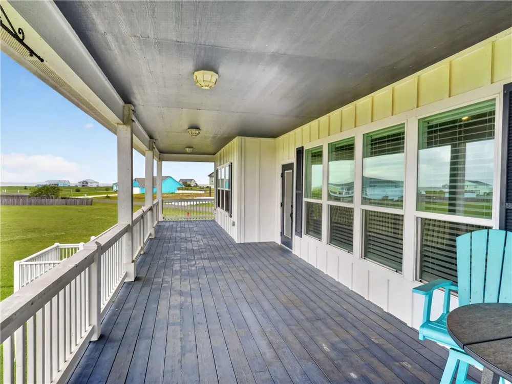 1504 Cape Velero Drive Rockport, TX 78382