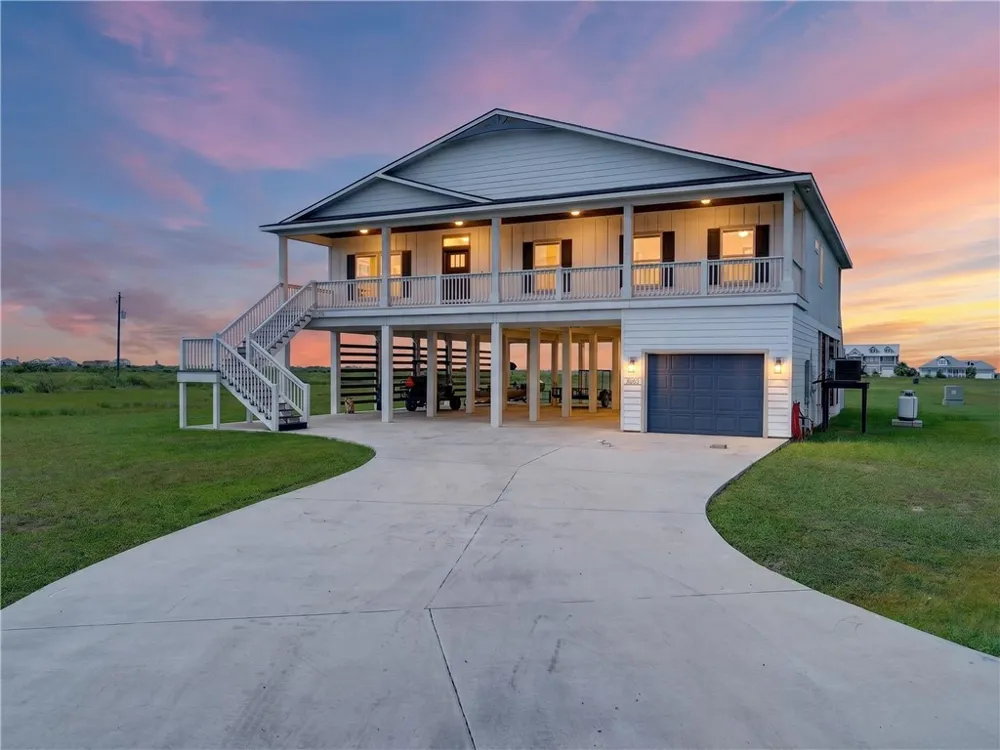1504 Cape Velero Drive Rockport, TX 78382