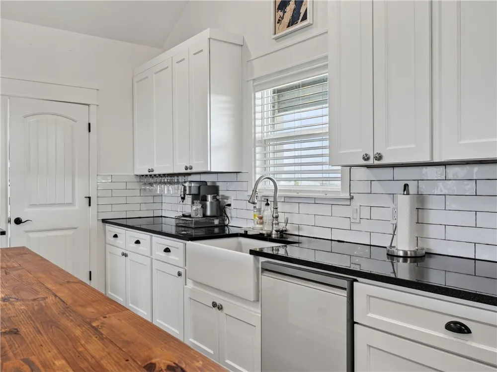 1504 Cape Velero Drive Rockport, TX 78382