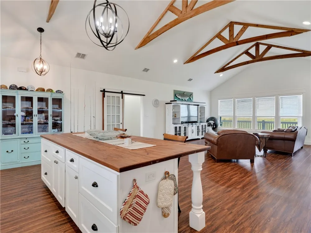 1504 Cape Velero Drive Rockport, TX 78382
