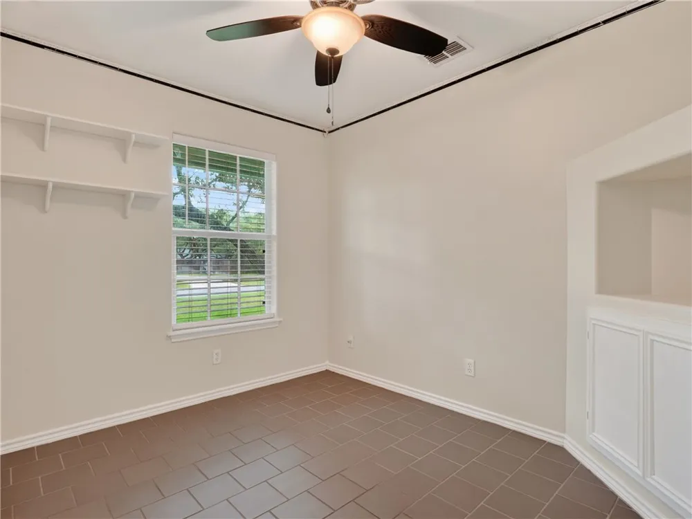 106 El Cid Drive Rockport, TX 78382