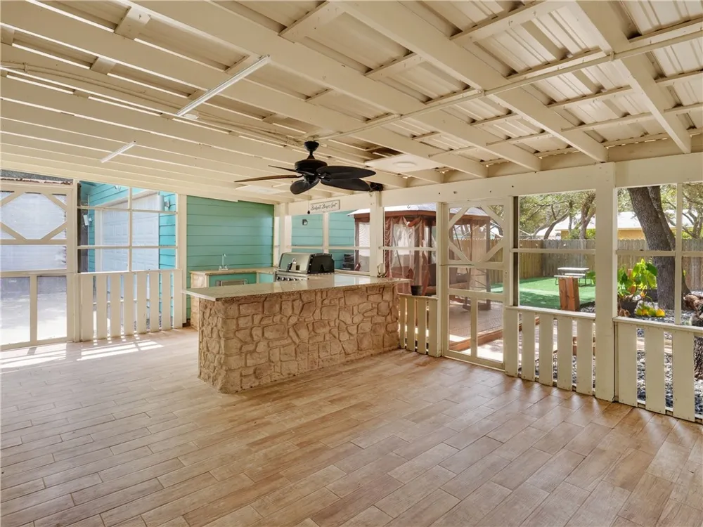 106 El Cid Drive Rockport, TX 78382