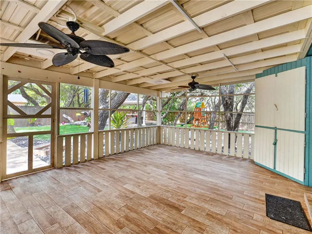 106 El Cid Drive Rockport, TX 78382