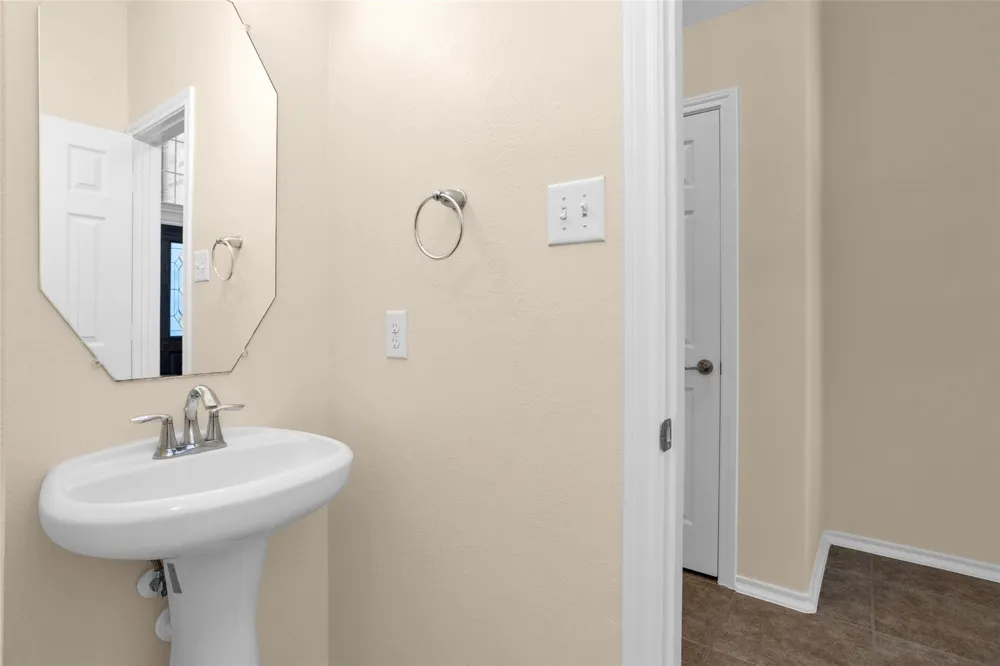 8927 Headstall Drive Tomball, TX 77375