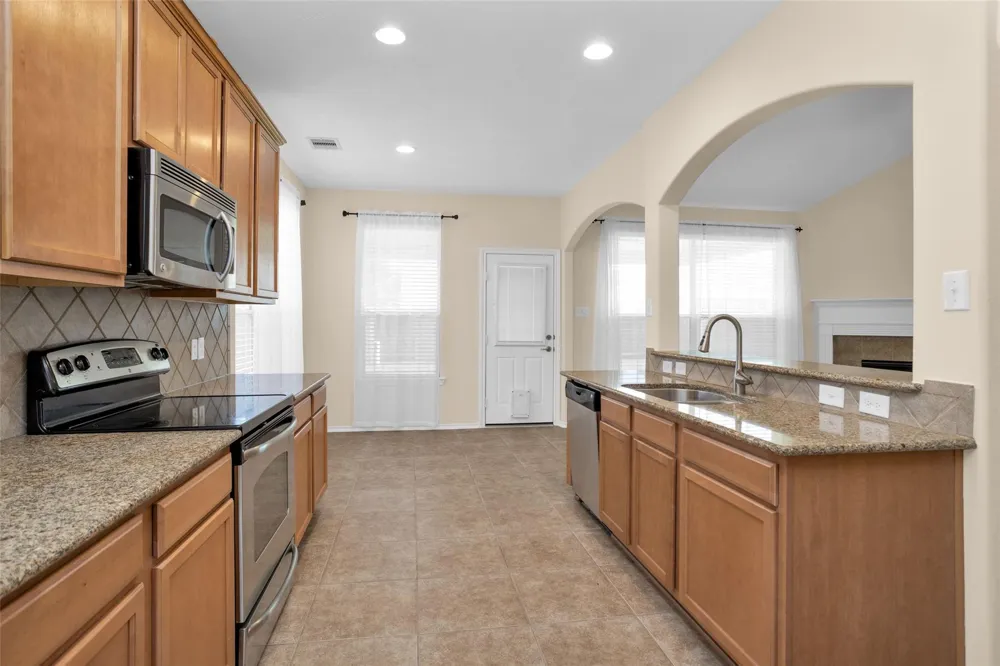 8927 Headstall Drive Tomball, TX 77375