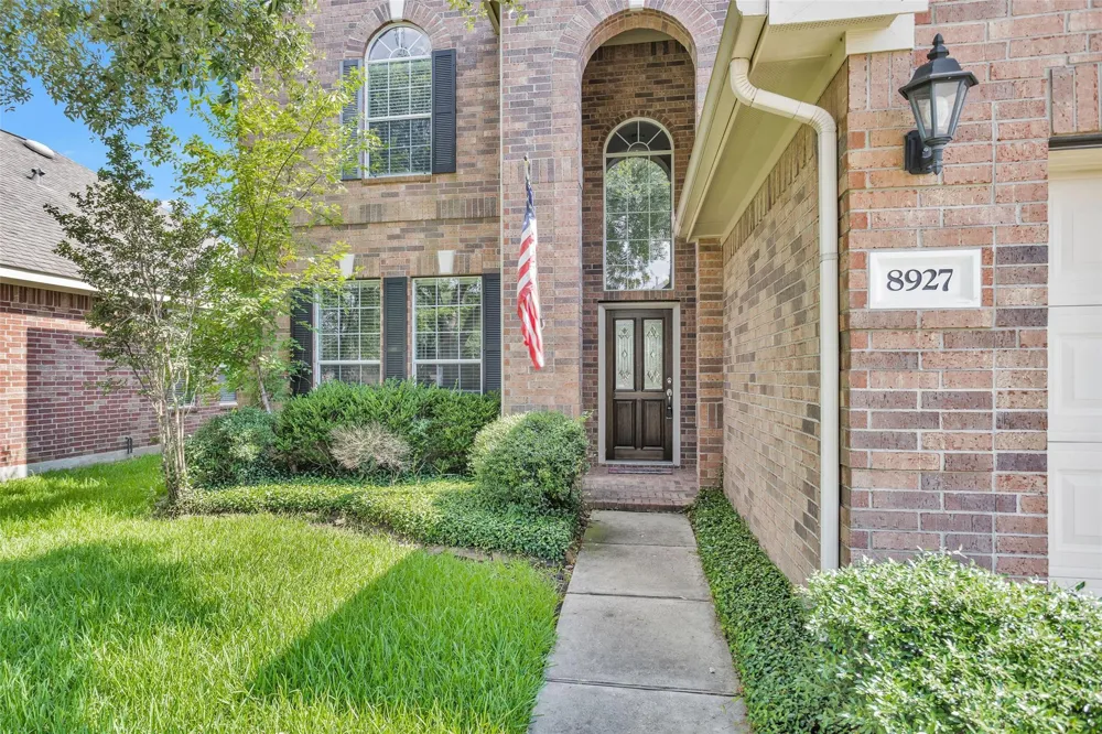 8927 Headstall Drive Tomball, TX 77375