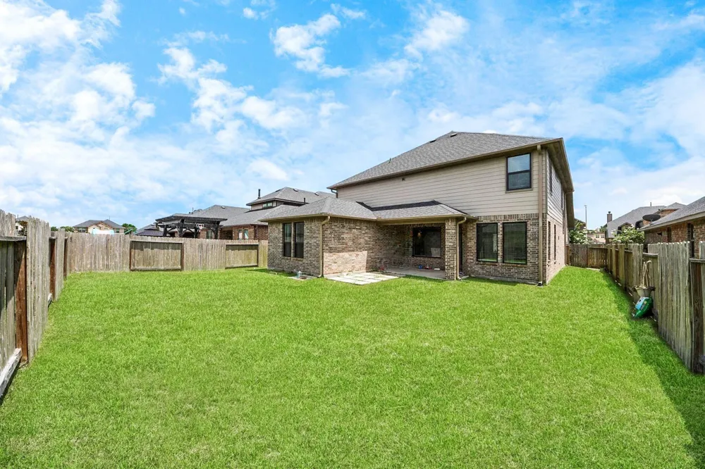 1567 Harvest Vine Court Friendswood, TX 77546