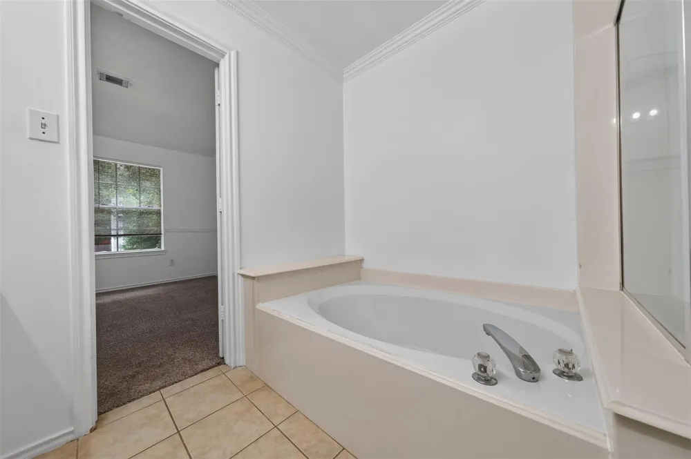 130 S Walden Elms Circle Spring, TX 77382