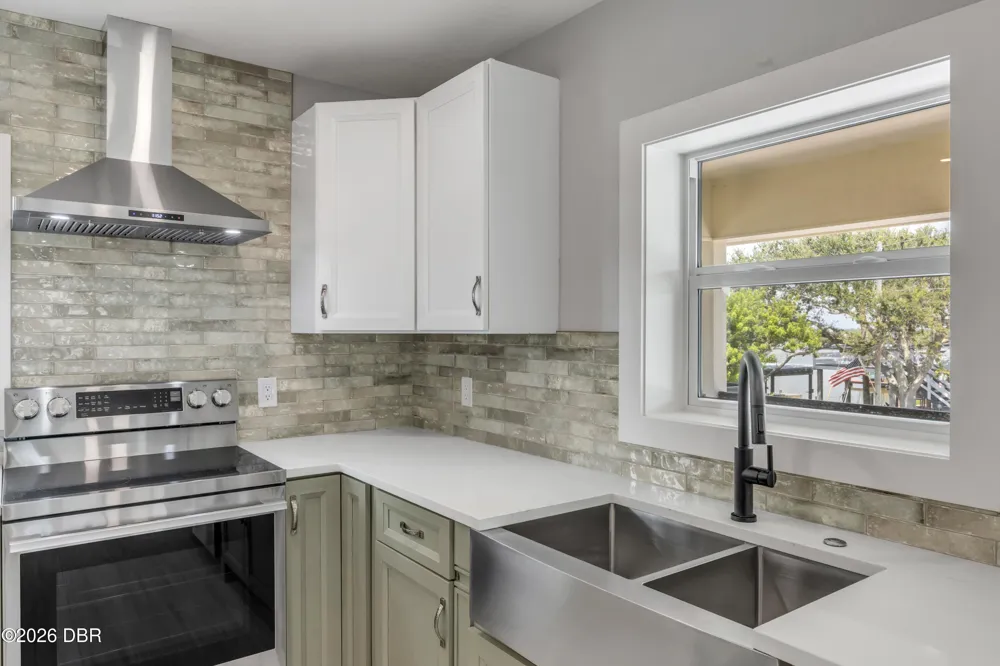 830 Eel Avenue New Smyrna Beach, FL 32169
