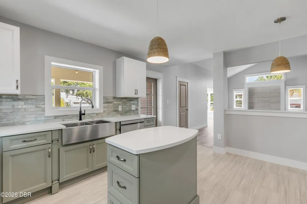 830 Eel Avenue New Smyrna Beach, FL 32169