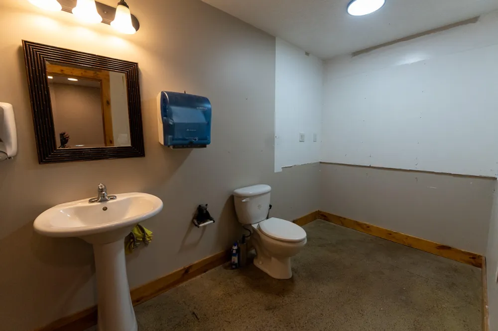6398 Blue Star Highway Saugatuck, MI 49453