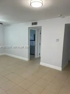 1985 NE 168th St #7 North Miami Beach, FL 33162