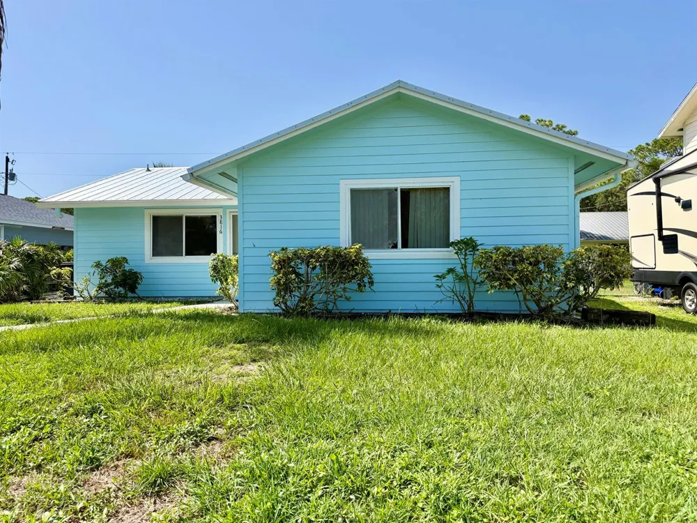 3816 SE Middle Street Stuart, FL 34997