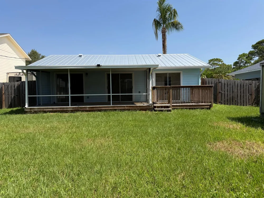 3816 SE Middle Street Stuart, FL 34997