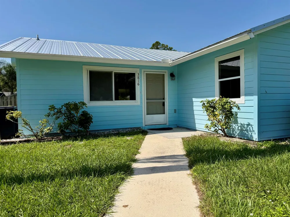 3816 SE Middle Street Stuart, FL 34997