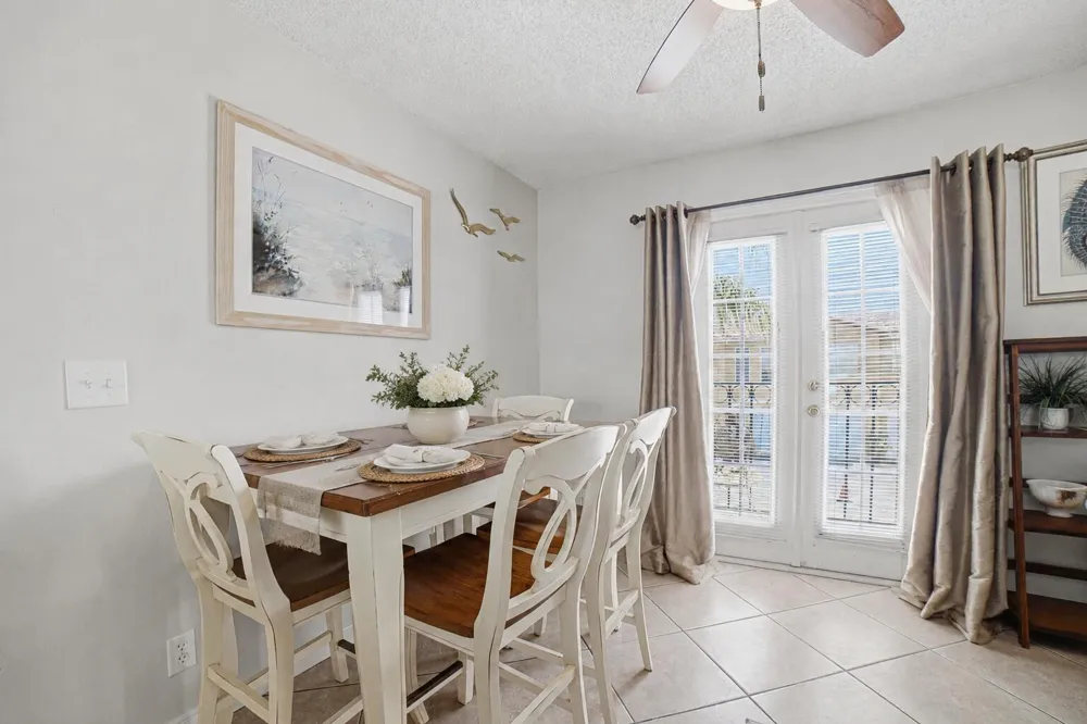 1145 Lake Shore Drive #206 Lake Park, FL 33403