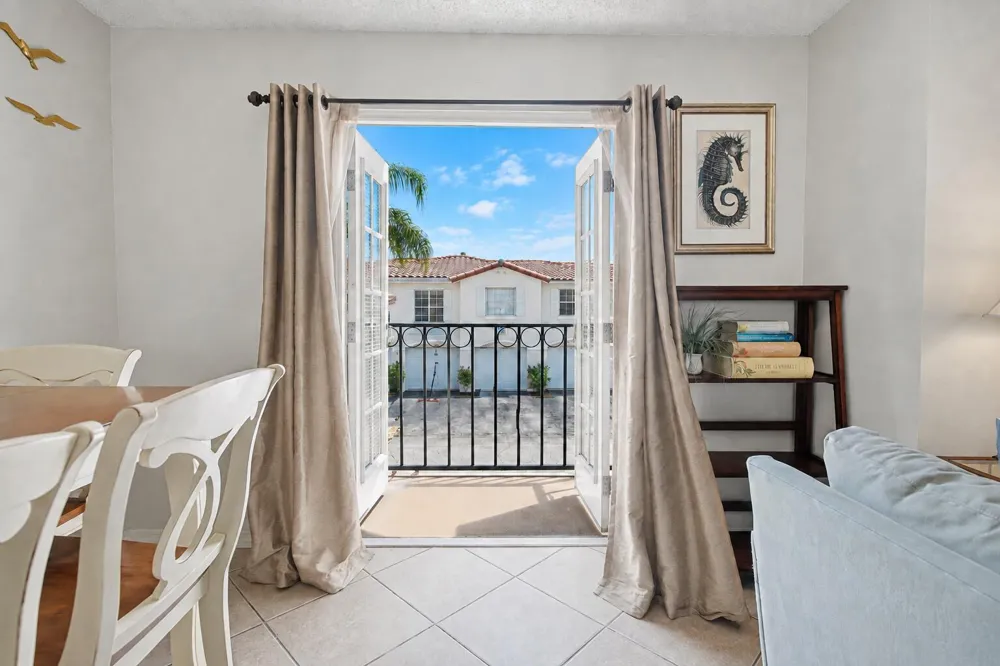 1145 Lake Shore Drive #206 Lake Park, FL 33403