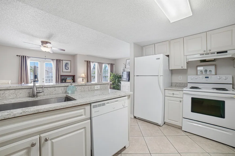 1145 Lake Shore Drive #206 Lake Park, FL 33403