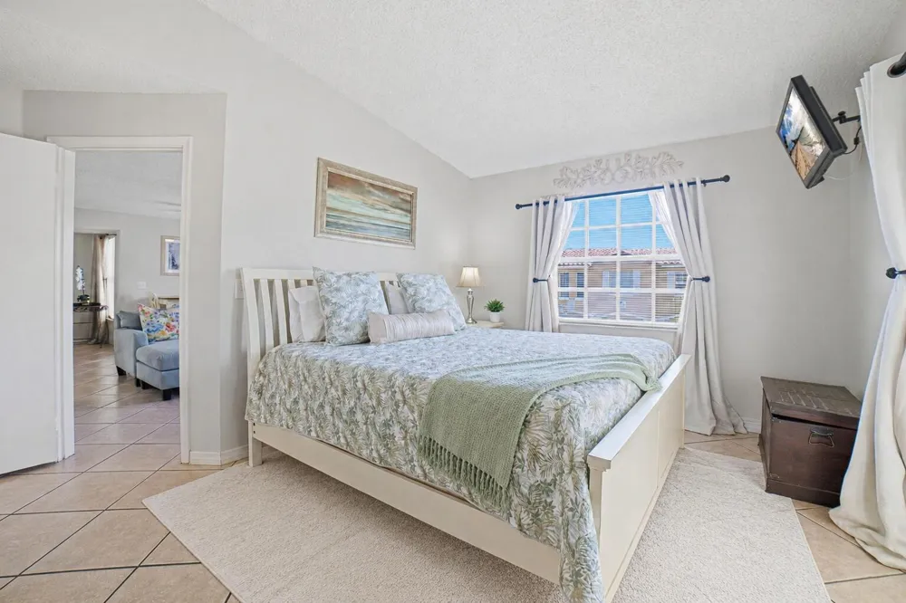 1145 Lake Shore Drive #206 Lake Park, FL 33403