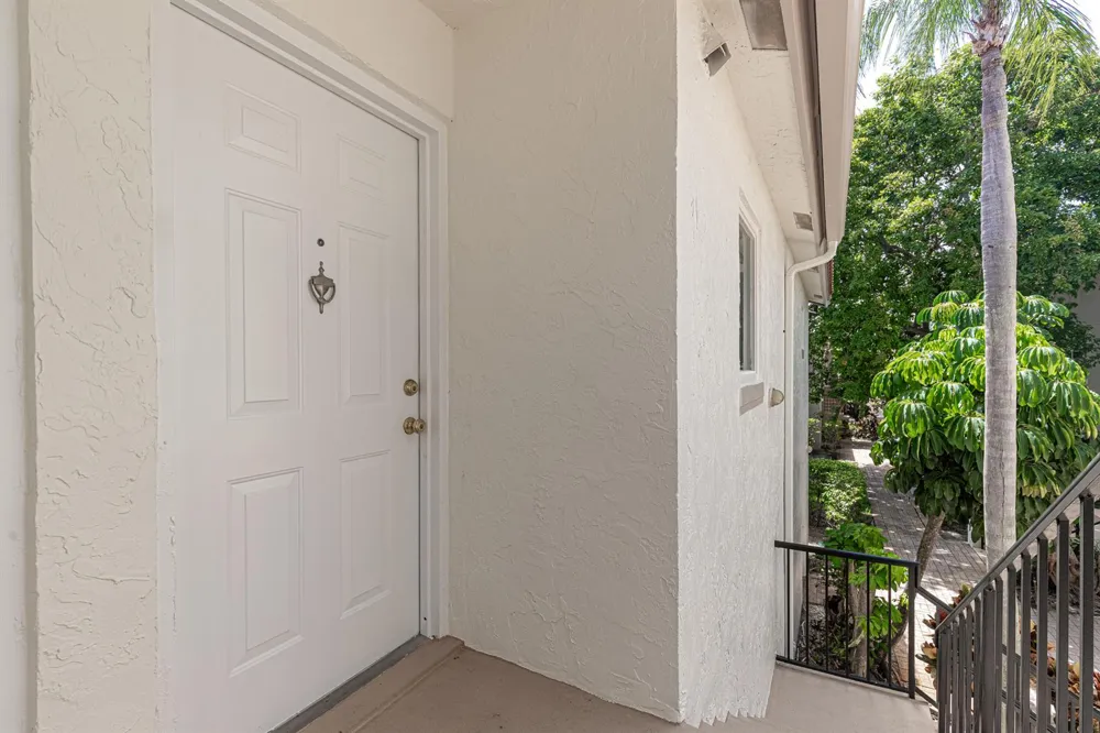1145 Lake Shore Drive #206 Lake Park, FL 33403