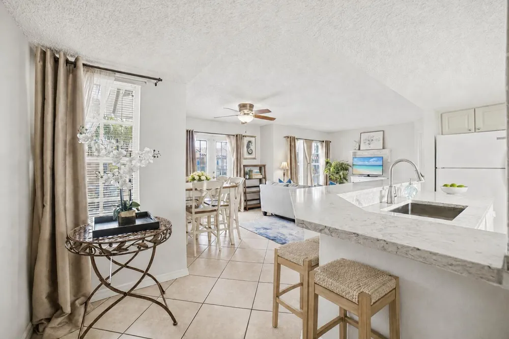 1145 Lake Shore Drive #206 Lake Park, FL 33403