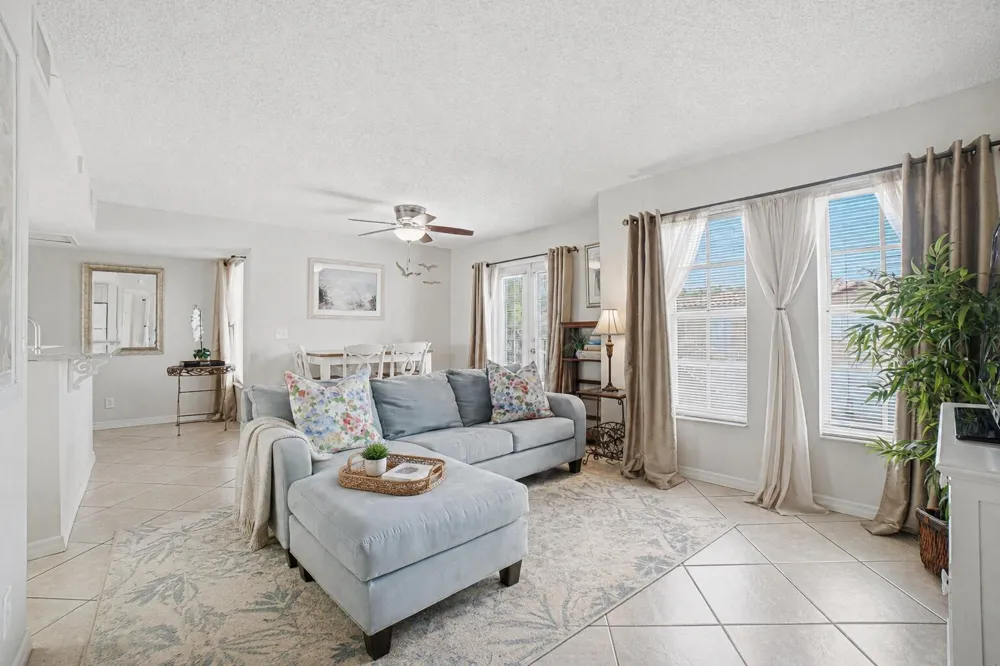 1145 Lake Shore Drive #206 Lake Park, FL 33403