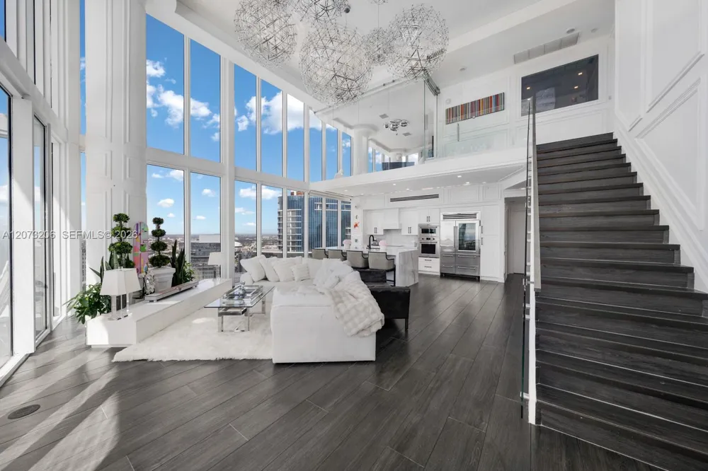 888 Biscayne Blvd #5701 Miami, FL 33132