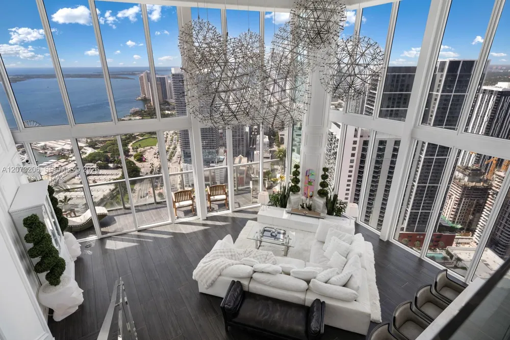 888 Biscayne Blvd #5701 Miami, FL 33132