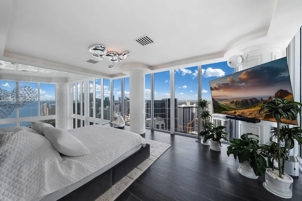 888 Biscayne Blvd #5701 Miami, FL 33132