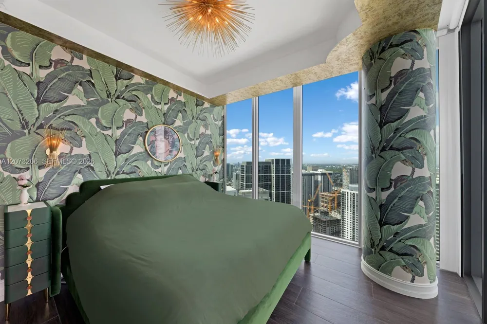 888 Biscayne Blvd #5701 Miami, FL 33132