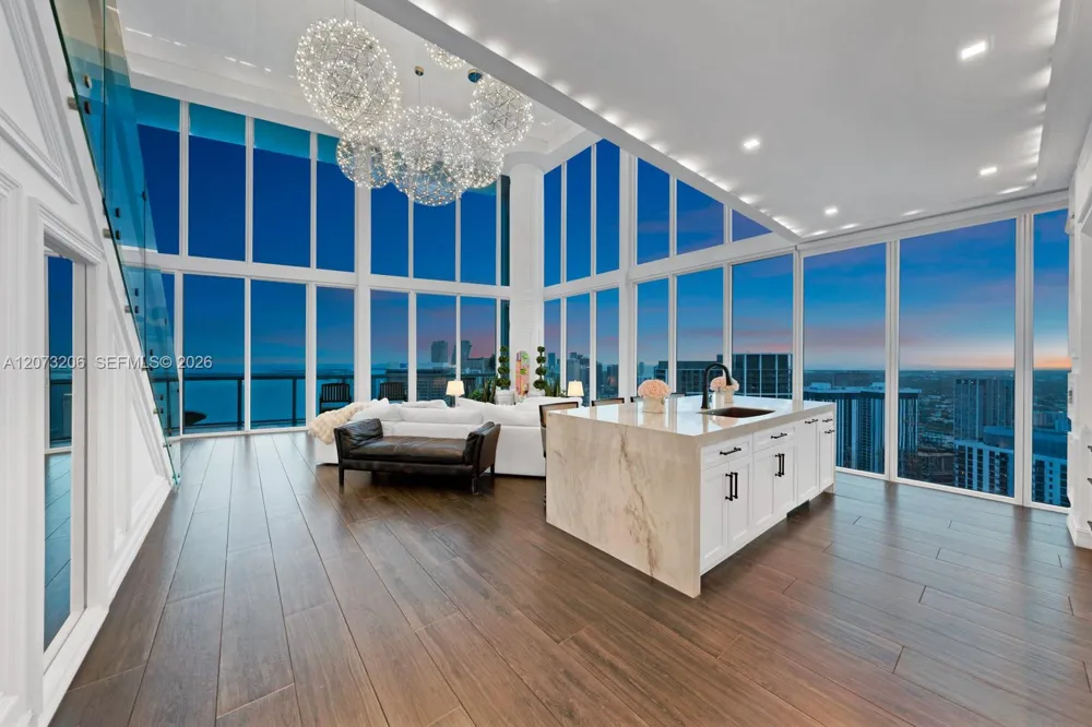 888 Biscayne Blvd #5701 Miami, FL 33132