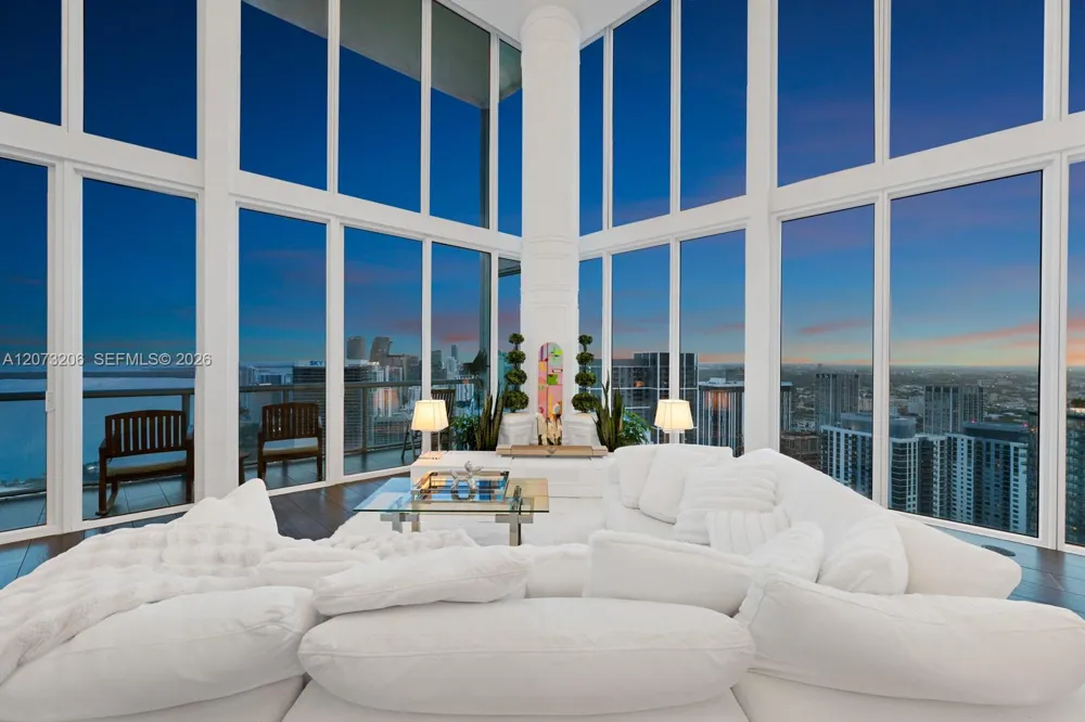 888 Biscayne Blvd #5701 Miami, FL 33132