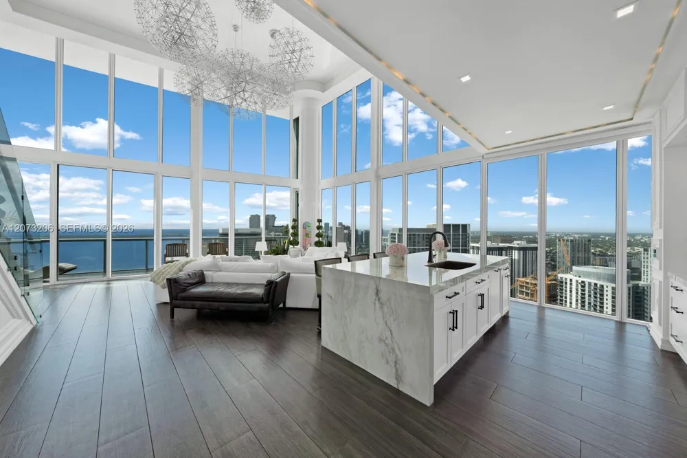 888 Biscayne Blvd #5701 Miami, FL 33132