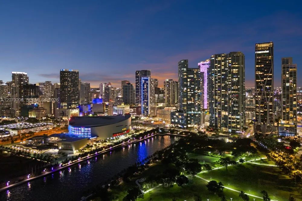 888 Biscayne Blvd #5701 Miami, FL 33132