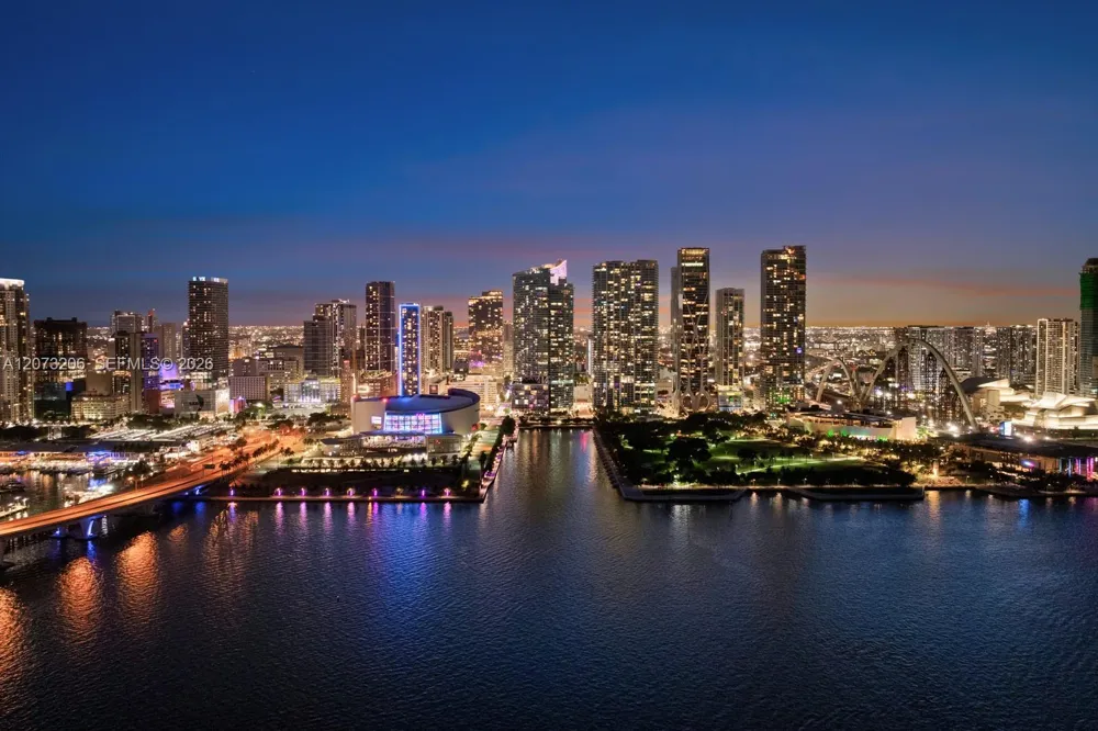 888 Biscayne Blvd #5701 Miami, FL 33132