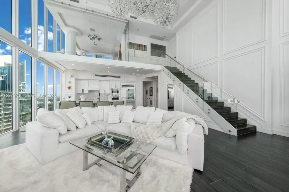888 Biscayne Blvd #5701 Miami, FL 33132