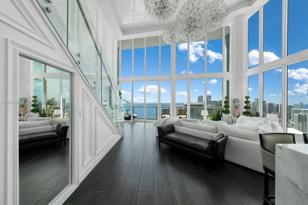 888 Biscayne Blvd #5701 Miami, FL 33132