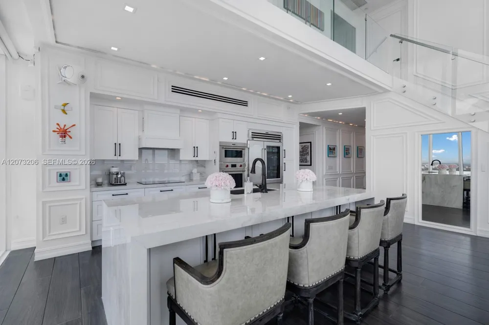 888 Biscayne Blvd #5701 Miami, FL 33132