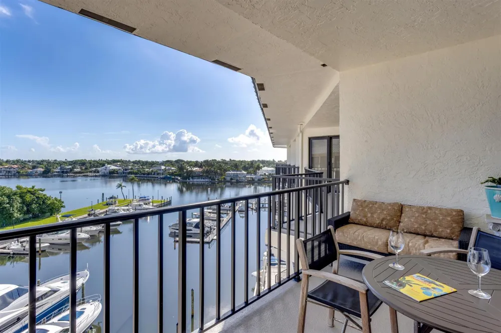 1035 S Federal Highway #Ph-11 Delray Beach, FL 33483