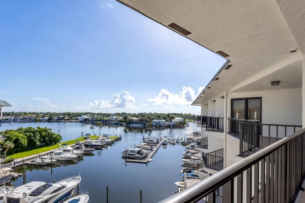 1035 S Federal Highway #Ph-11 Delray Beach, FL 33483