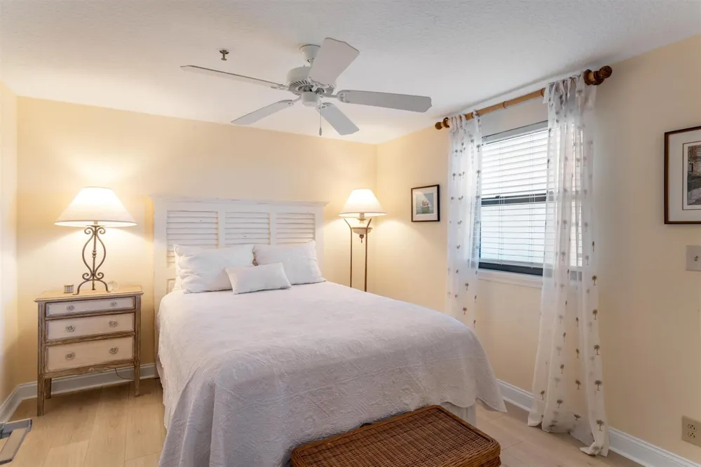 1035 S Federal Highway #Ph-11 Delray Beach, FL 33483